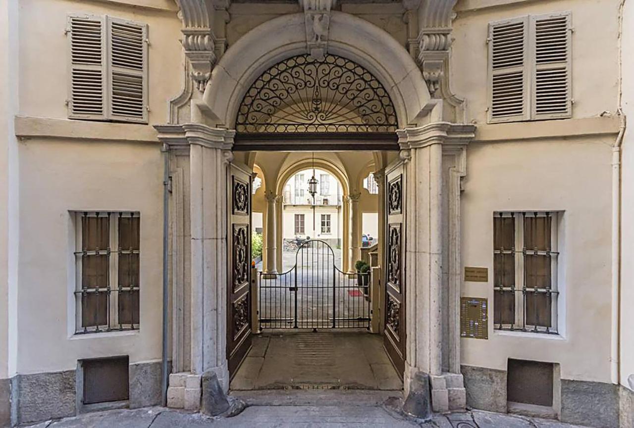 Tourinturin Appartamento In Torino Centro Exterior photo
